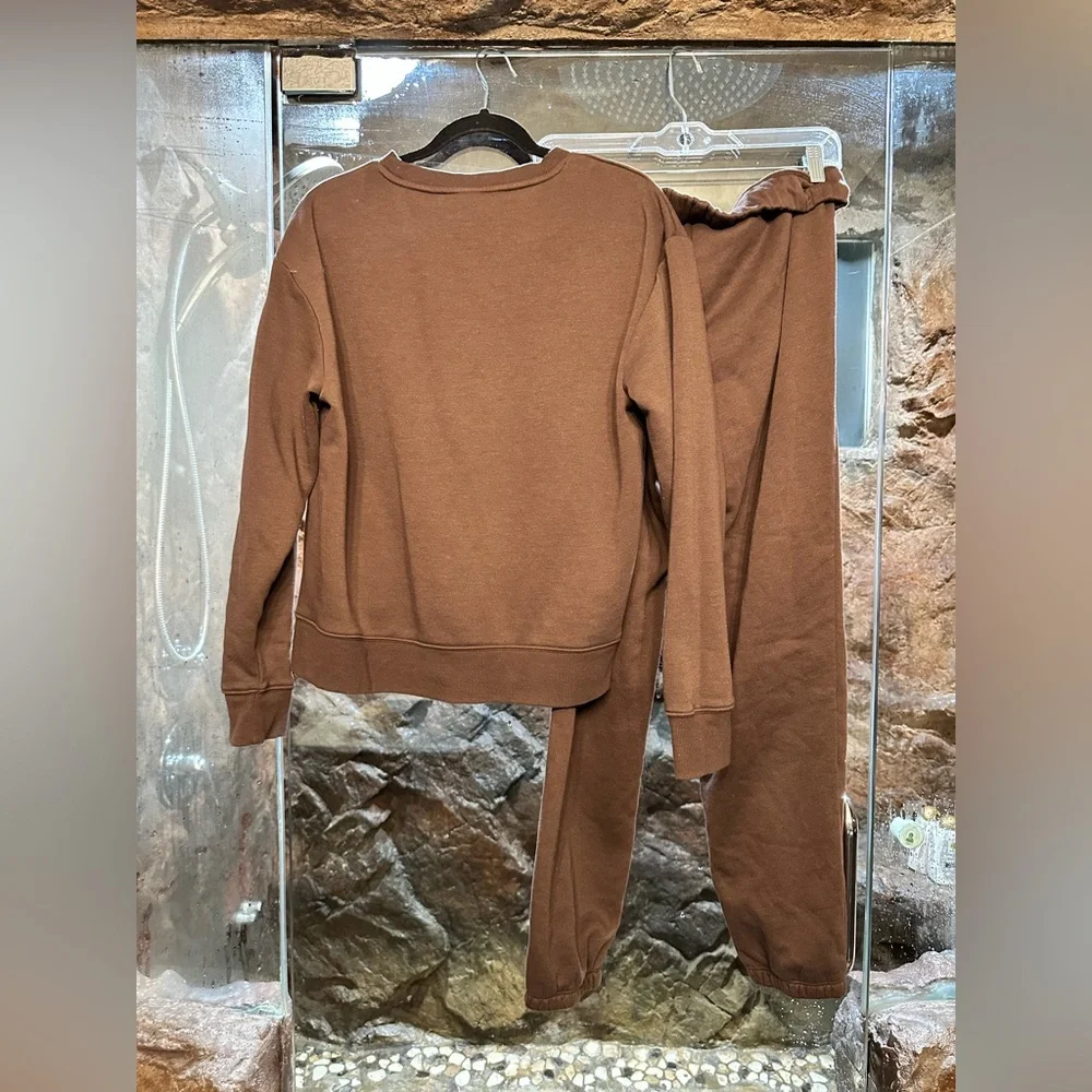 Reebok Chocolate Brown Sweatsuit - Picture 5 of 5
